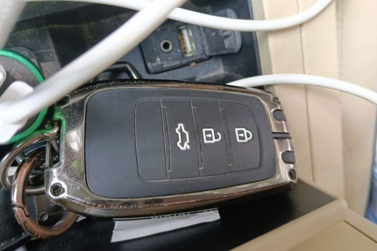 Used Toyota Camry 2016 2.0G 10th Anniversary Leading Edition Vehicle Key