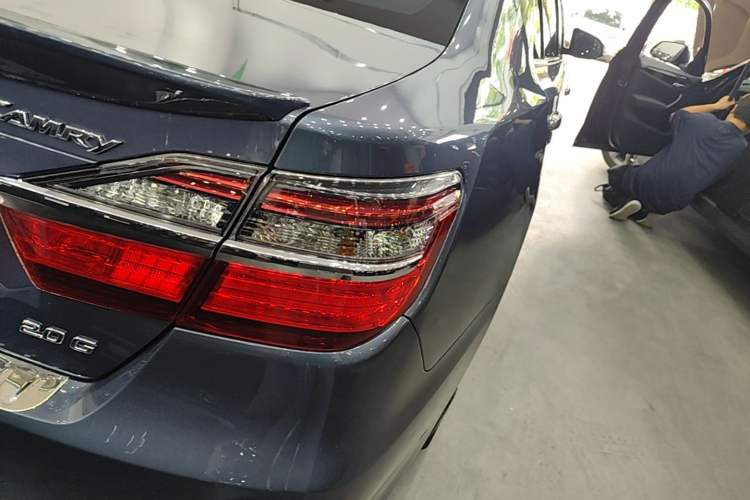 Used Toyota Camry 2016 2.0G 10th Anniversary Leading Edition Right Rear Taillight