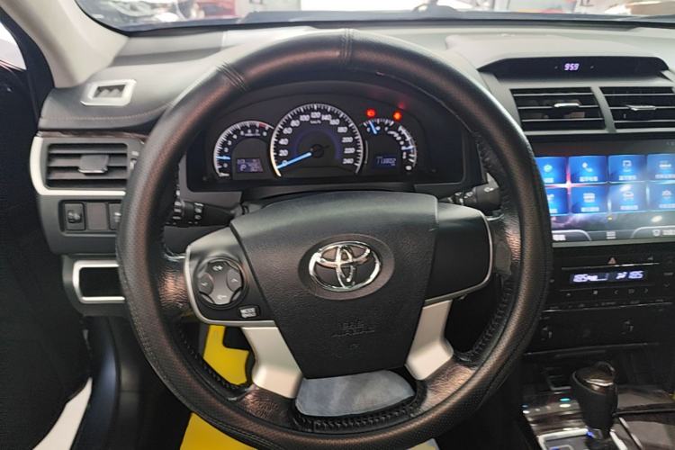 Used Toyota Camry 2016 2.0G 10th Anniversary Leading Edition Steering Wheel