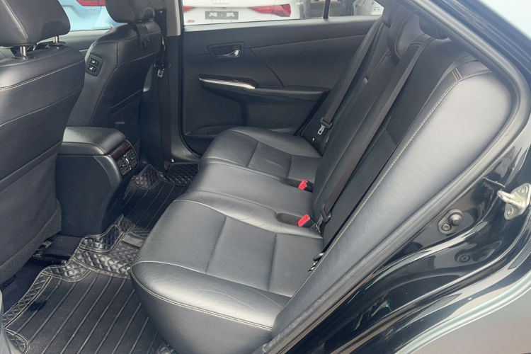 Used Toyota Camry 2016 2.0G 10th Anniversary Leading Edition Interior 1