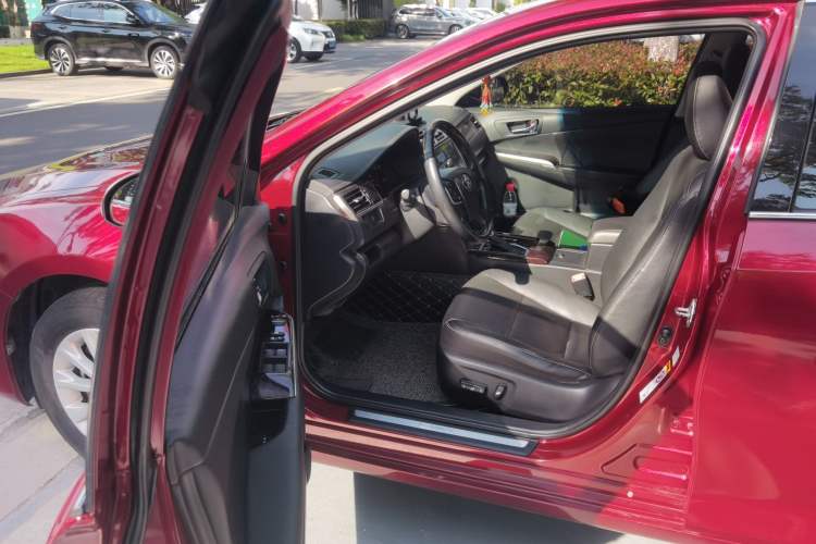 Used Toyota Camry 2016 2.0G 10th Anniversary Leading Edition Driver Seat