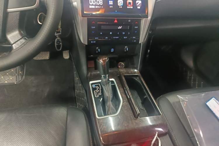Used Toyota Camry 2016 2.0G 10th Anniversary Leading Edition Gear Lever