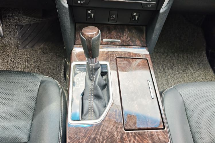 Used Toyota Camry 2016 2.0G 10th Anniversary Leading Edition Gear Lever