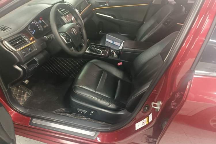 Used Toyota Camry 2016 2.0G 10th Anniversary Leading Edition Left Front Seat