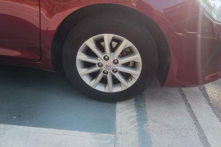 Used Toyota Camry 2016 2.0G 10th Anniversary Leading Edition Right Front Wheel Hub