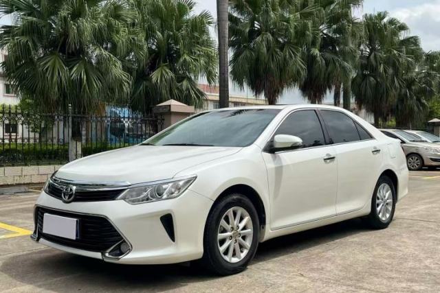 Toyota Camry 2016 2.0E 10th Anniversary Elite Edition usado