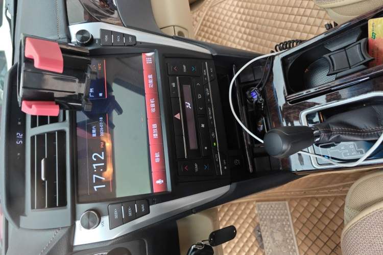Used Toyota Camry 2016 2.0E 10th Anniversary Elite Edition Audio And AC Panel