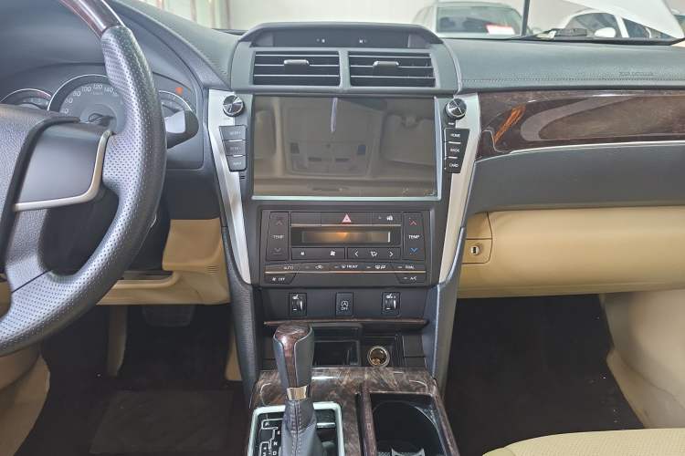 Used Toyota Camry 2016 2.0G 10th Anniversary Leading Edition Audio And AC Panel