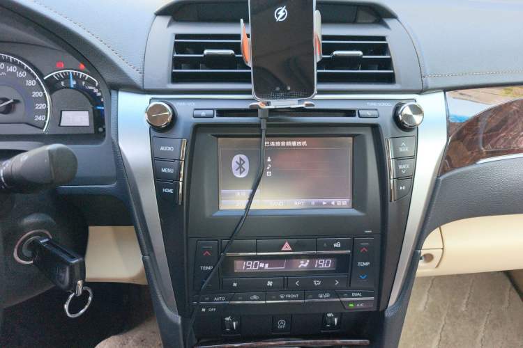 Used Toyota Camry 2016 2.0G 10th Anniversary Luxury Edition Audio And AC Panel