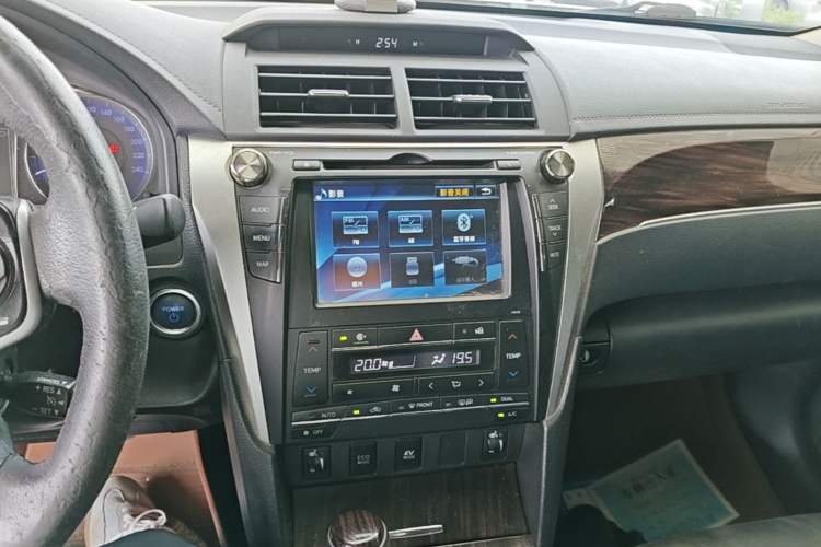 Used Toyota Camry 2016 Dual-Engine 2.5 HG 10th Anniversary Deluxe Navigation Edition Audio And AC Panel