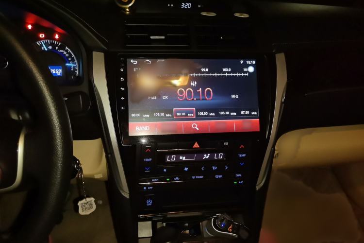 Used Toyota Camry 2016 2.0E 10th Anniversary Elite Edition Audio And AC Panel