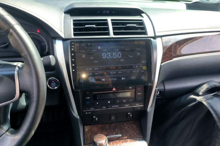 Used Toyota Camry 2016 2.0G 10th Anniversary Leading Edition Audio And AC Panel