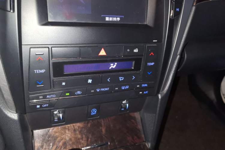 Used Toyota Camry 2016 2.0G 10th Anniversary Luxury Edition Audio And AC Panel