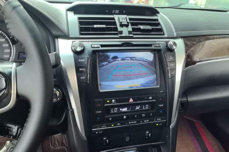 Used Toyota Camry 2016 2.5G 10th Anniversary Deluxe Navigation Edition Audio And AC Panel