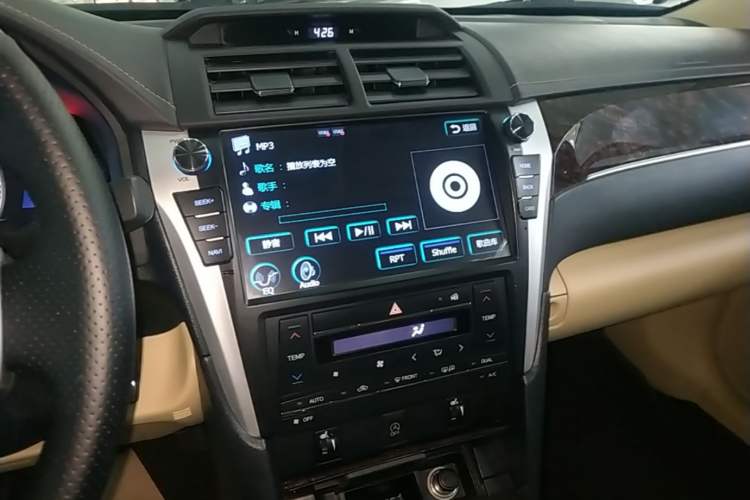 Used Toyota Camry 2016 2.0G 10th Anniversary Leading Edition Audio And AC Panel