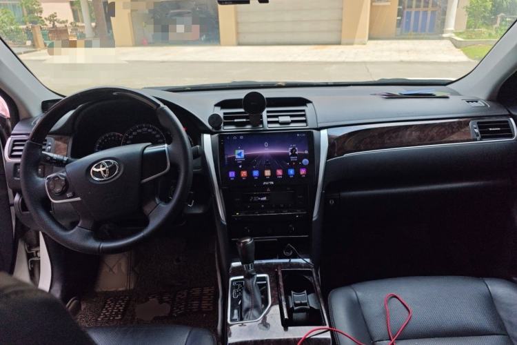 Used Toyota Camry 2016 2.0G 10th Anniversary Leading Edition Center Console