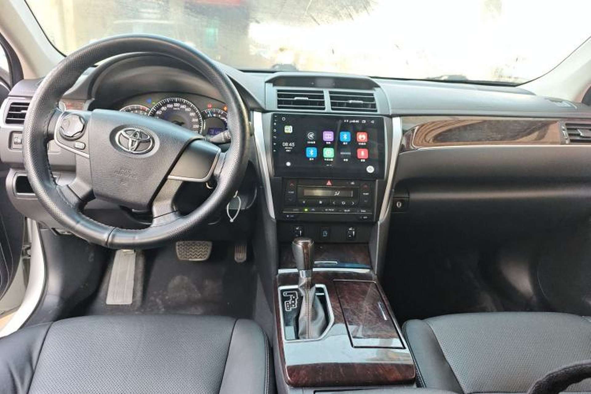 Used Toyota Camry 2016 2.0G 10th Anniversary Leading Edition Center Console