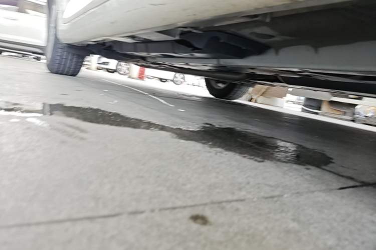 Used Toyota Camry 2016 Dual-Engine 2.5 HG 10th Anniversary Deluxe Navigation Edition Chassis Front Right