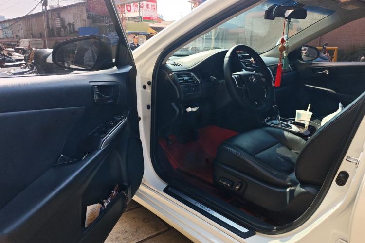 Used Toyota Camry 2016 2.0G 10th Anniversary Leading Edition Driver Seat