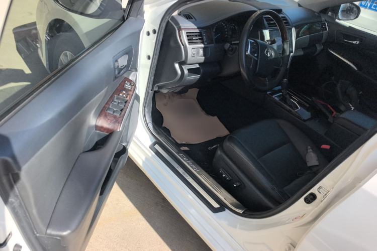 Used Toyota Camry 2016 2.0G 10th Anniversary Leading Edition Driver Seat