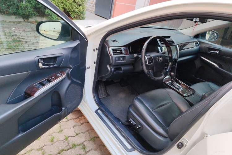 Used Toyota Camry 2016 2.0G 10th Anniversary Leading Edition Driver Seat