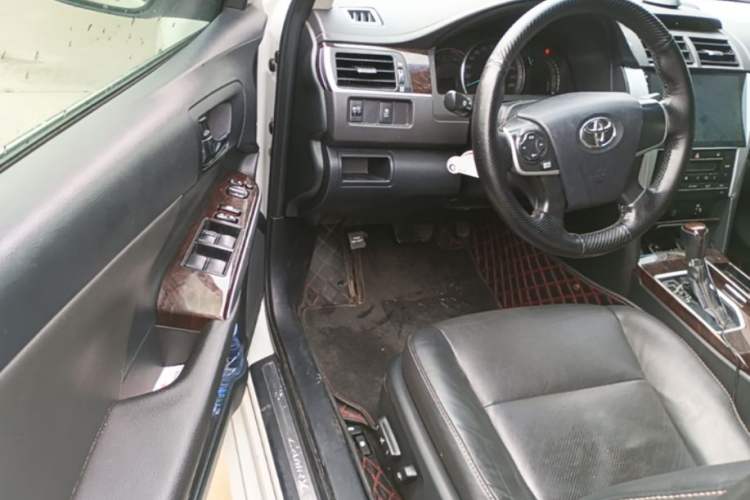 Used Toyota Camry 2016 2.0G 10th Anniversary Leading Edition Driver Seat