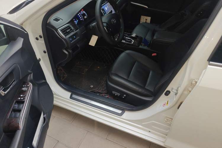 Used Toyota Camry 2016 2.0G 10th Anniversary Leading Edition Driver Seat