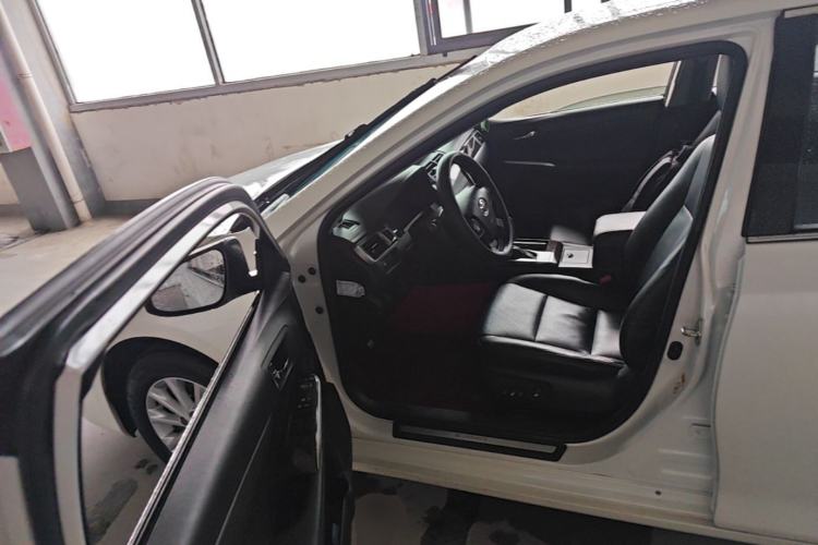 Used Toyota Camry 2016 2.0G 10th Anniversary Leading Edition Driver Seat