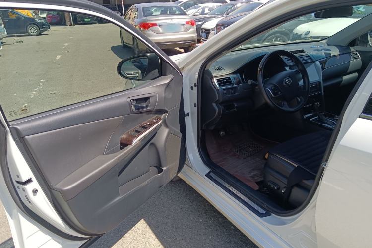 Used Toyota Camry 2016 2.0G 10th Anniversary Leading Edition Driver Seat