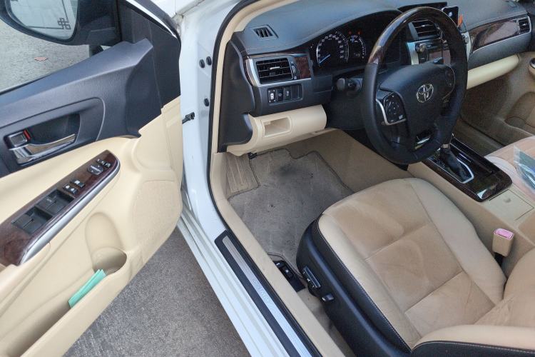 Used Toyota Camry 2016 2.0G 10th Anniversary Luxury Edition Driver Seat