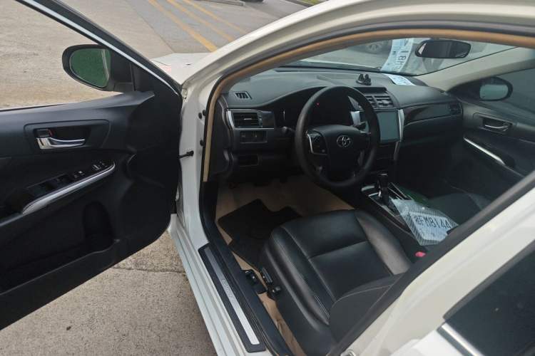 Used Toyota Camry 2016 2.0E 10th Anniversary Elite Edition Driver Seat