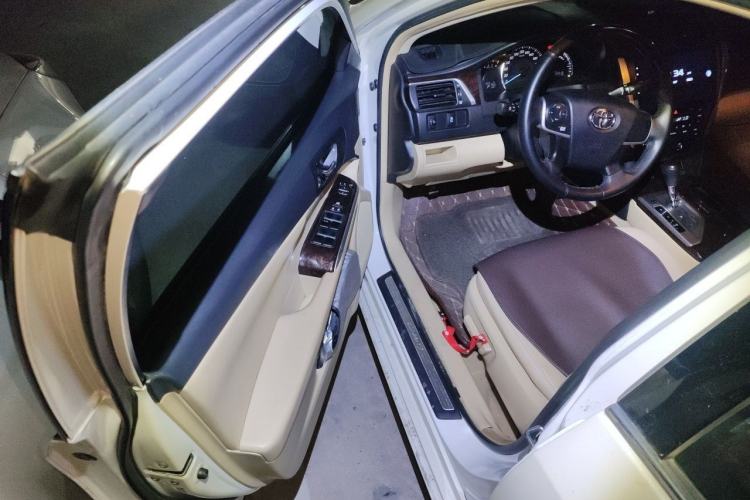 Used Toyota Camry 2016 2.0G 10th Anniversary Leading Edition Driver Seat