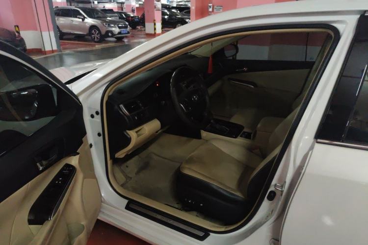 Used Toyota Camry 2016 2.0G 10th Anniversary Luxury Edition Driver Seat