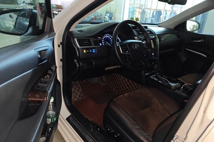 Used Toyota Camry 2016 2.0G 10th Anniversary Luxury Edition Driver Seat