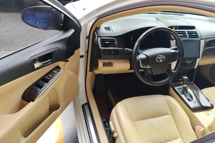 Used Toyota Camry 2016 2.0G 10th Anniversary Leading Edition Driver Seat