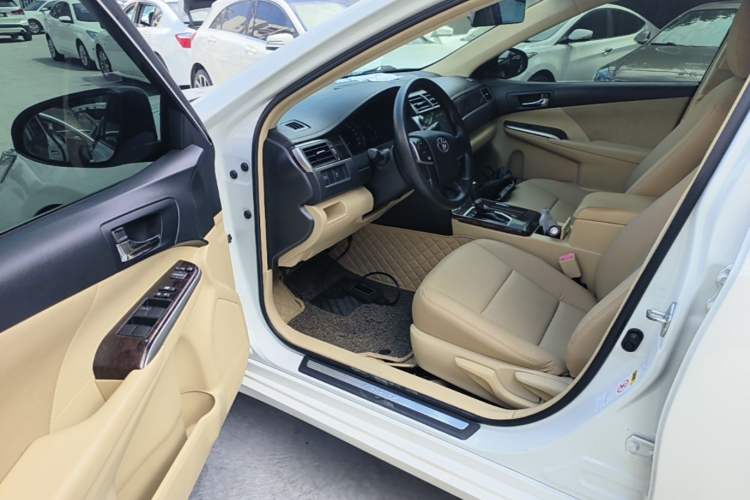 Used Toyota Camry 2016 2.0E 10th Anniversary Elite Edition Driver Seat