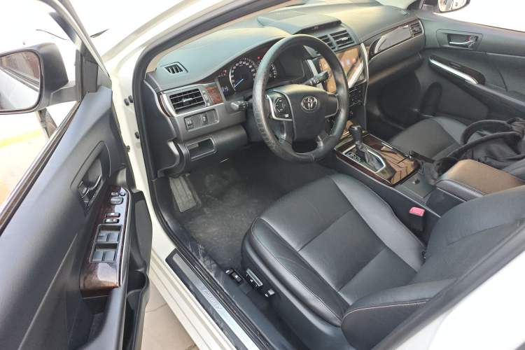Used Toyota Camry 2016 2.0G 10th Anniversary Leading Edition Driver Seat