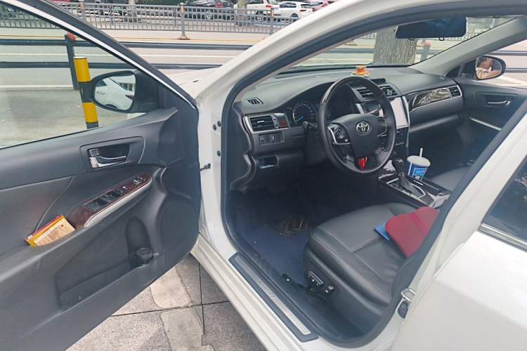 Used Toyota Camry 2016 2.0G 10th Anniversary Leading Edition Driver Seat