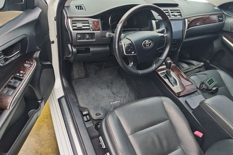 Used Toyota Camry 2016 2.0G 10th Anniversary Leading Edition Driver Seat