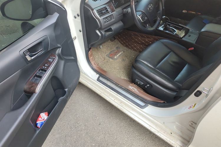 Used Toyota Camry 2016 2.0G 10th Anniversary Leading Edition Driver Seat