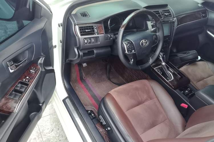 Used Toyota Camry 2016 2.5G 10th Anniversary Deluxe Navigation Edition Driver Seat