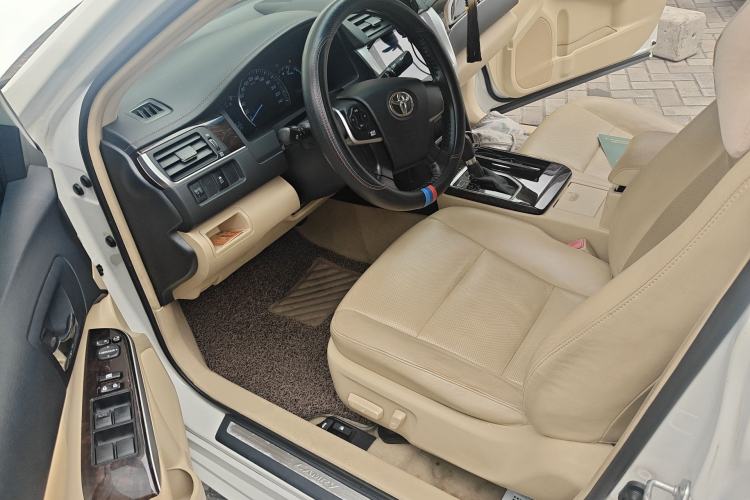 Used Toyota Camry 2016 2.0G 10th Anniversary Leading Edition Driver Seat