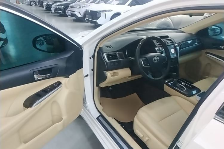 Used Toyota Camry 2016 2.0G 10th Anniversary Leading Edition Driver Seat