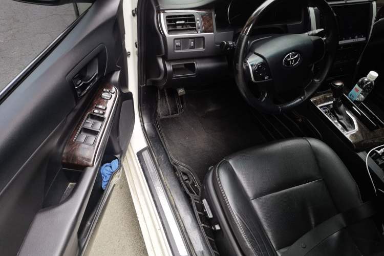 Used Toyota Camry 2016 2.0G 10th Anniversary Leading Edition Driver Seat