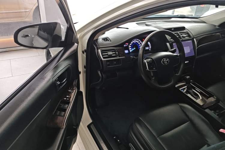 Used Toyota Camry 2016 2.0G 10th Anniversary Leading Edition Driver Seat