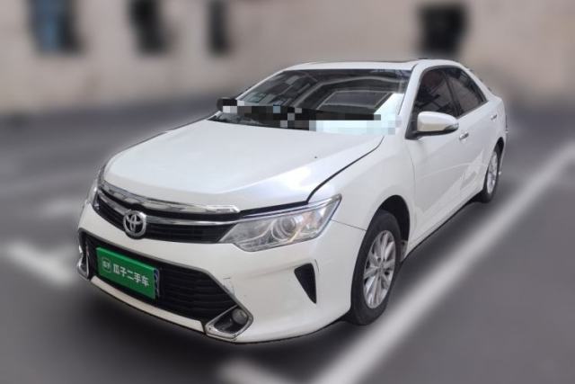 Ojetý Toyota Camry 2016 2.0G 10th Anniversary Leading Edition
