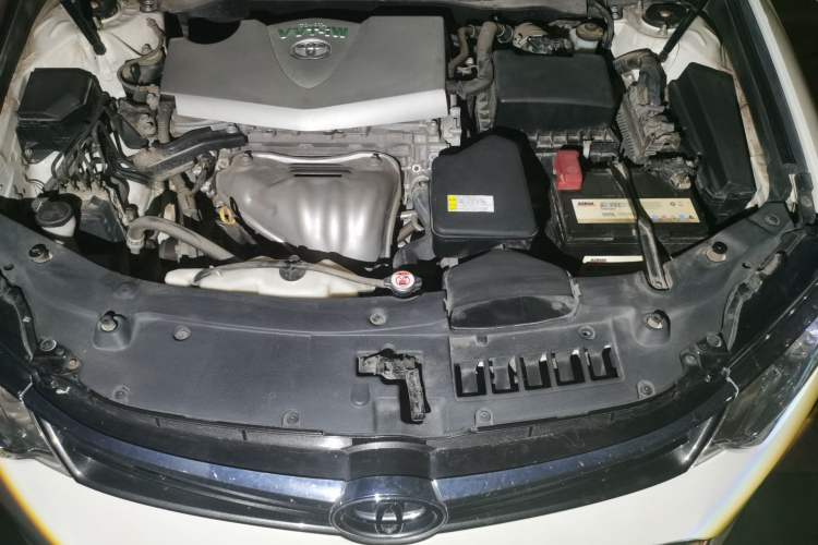 Used Toyota Camry 2016 2.0G 10th Anniversary Leading Edition Engine Bay