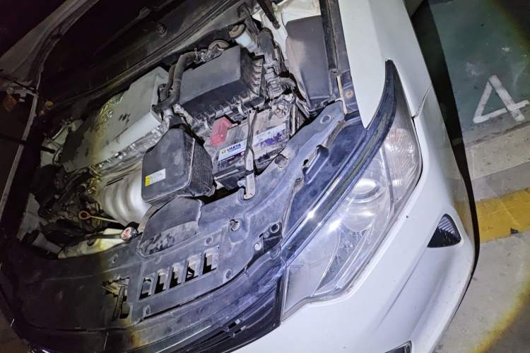 Used Toyota Camry 2016 2.0E 10th Anniversary Elite Edition Engine Bay Left