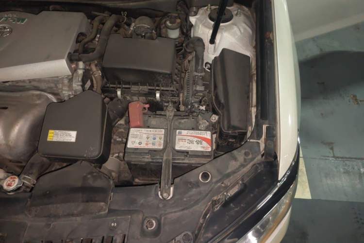 Used Toyota Camry 2016 2.0E 10th Anniversary Elite Edition Engine Bay Left