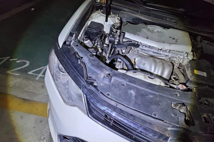Used Toyota Camry 2016 2.0E 10th Anniversary Elite Edition Engine Bay Right